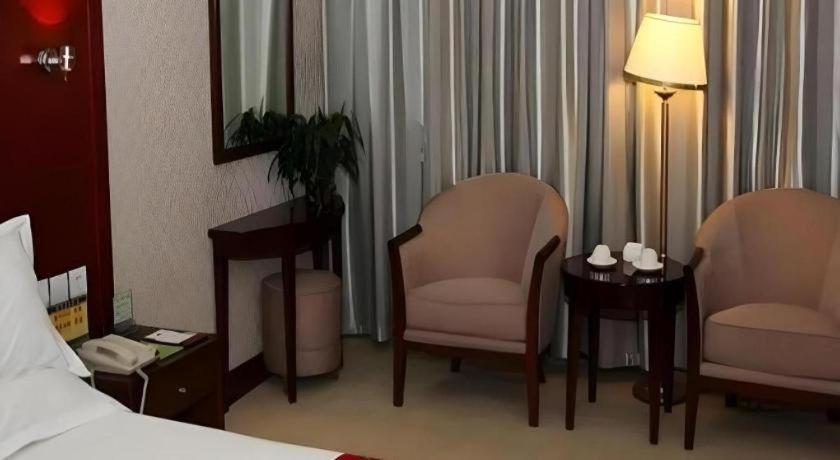 Zhengzhou Airport Hotel Экстерьер фото